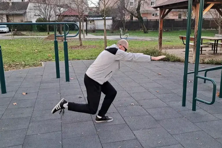 Levitation Squat – Excellent Exercise For Massive Legs