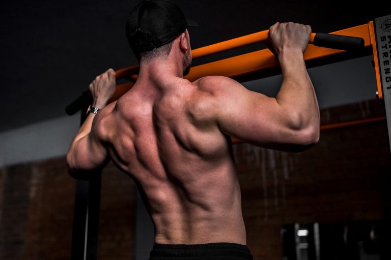 Neutral Grip Pull Up For A Strong Upper Back